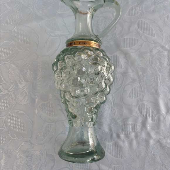 Pinord Muscatel Grape Wine Bottle - Picture 2 of 5